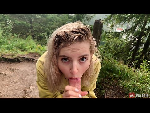 ❤️ Dievča prehĺta semeno po verejnom fajčení - Eva Elfi ☑ Sex video na nás